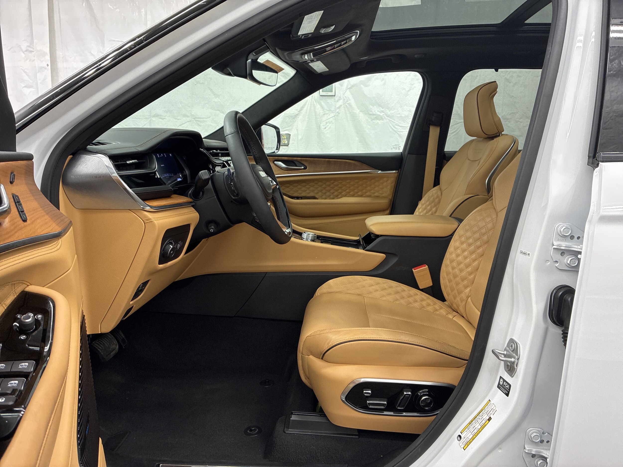 2025 Jeep Grand Cherokee Summit Reserve - Photo 16