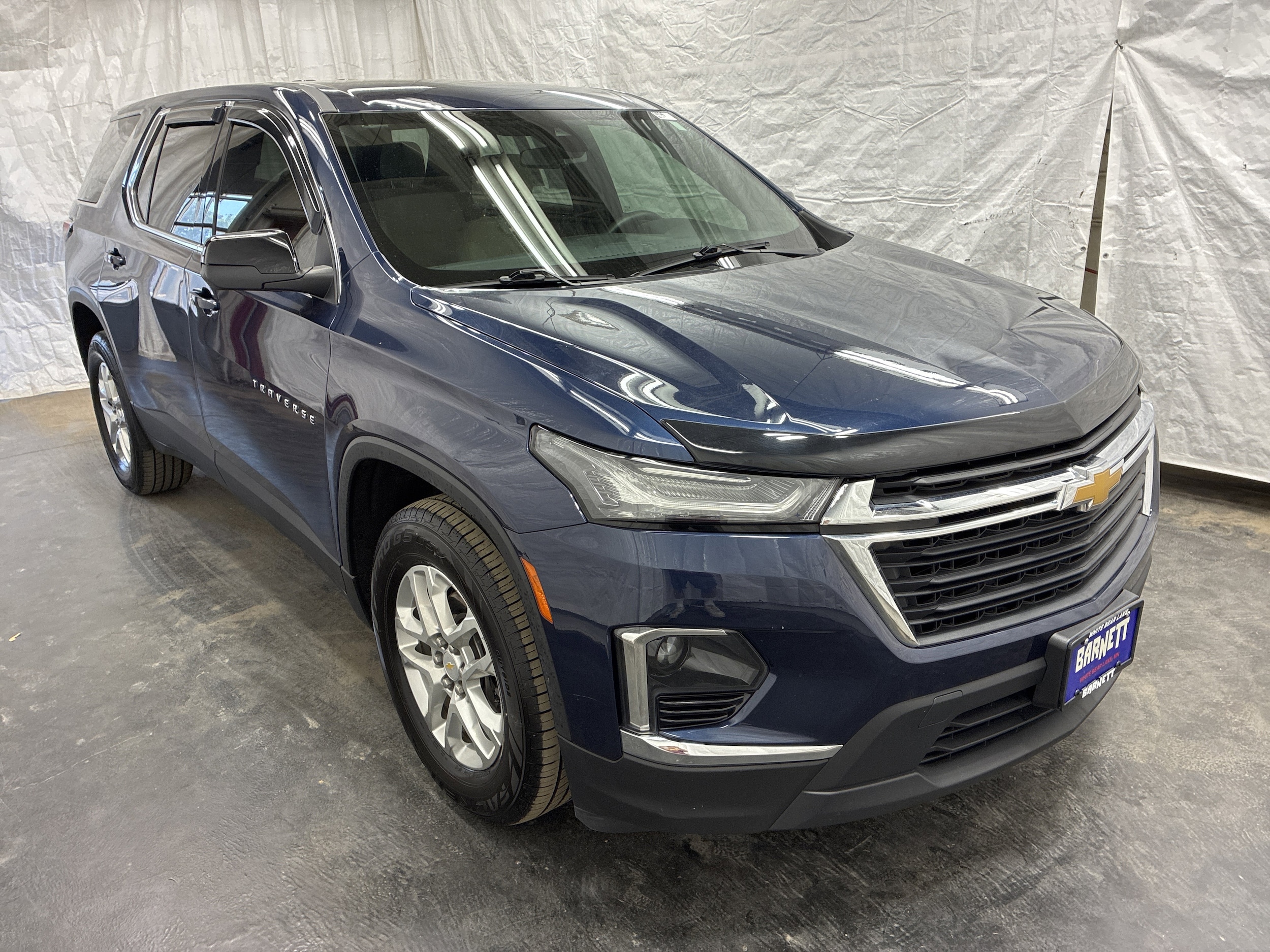 Used 2022 Chevrolet Traverse LS with VIN 1GNEVFKW6NJ105498 for sale in White Bear Lake, Minnesota