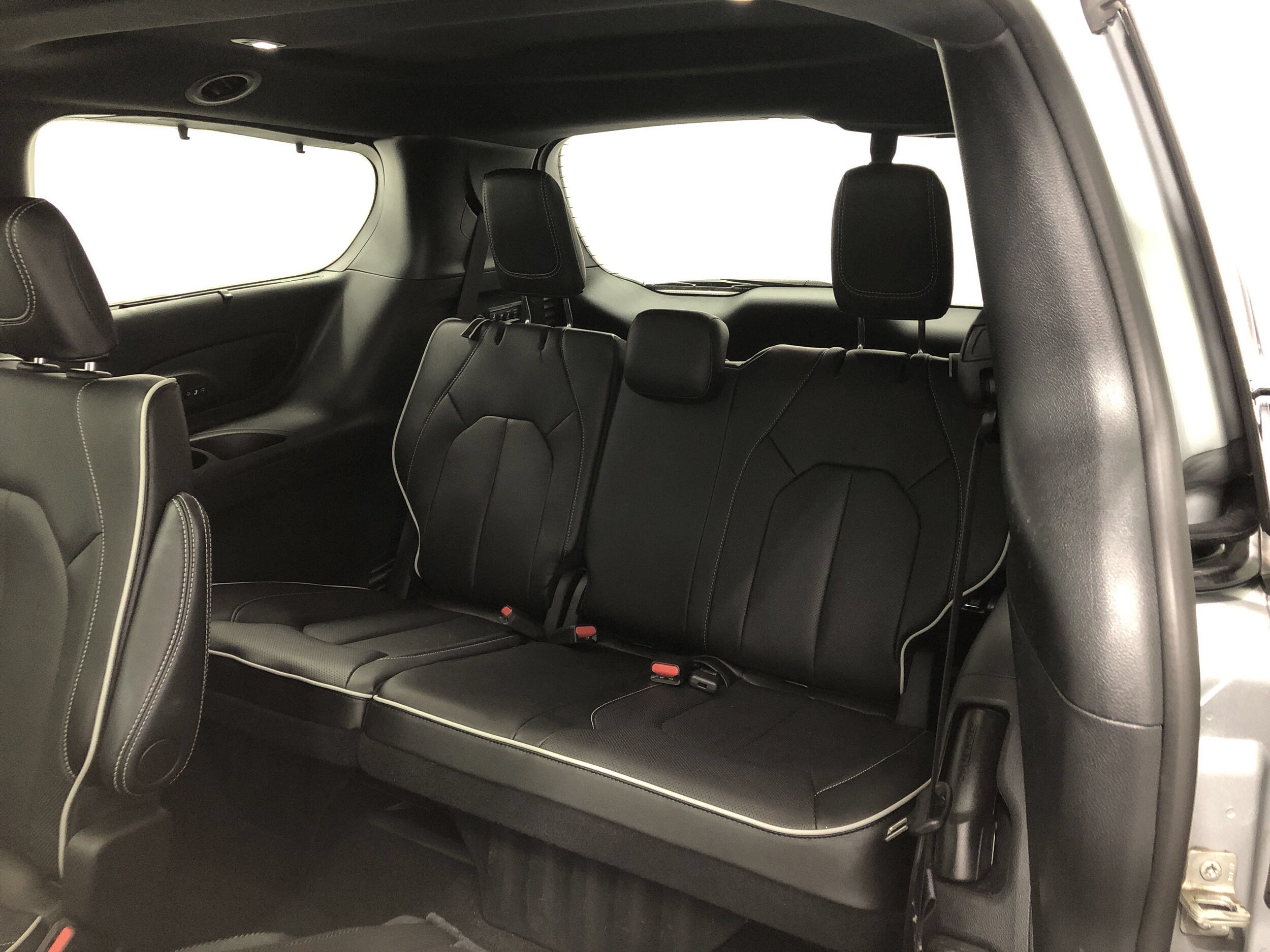 2024 Chrysler Pacifica Limited - Photo 8