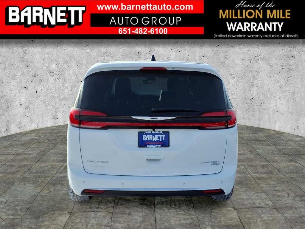 New 2026 Chrysler Pacifica LIMITED AWD Passenger Van