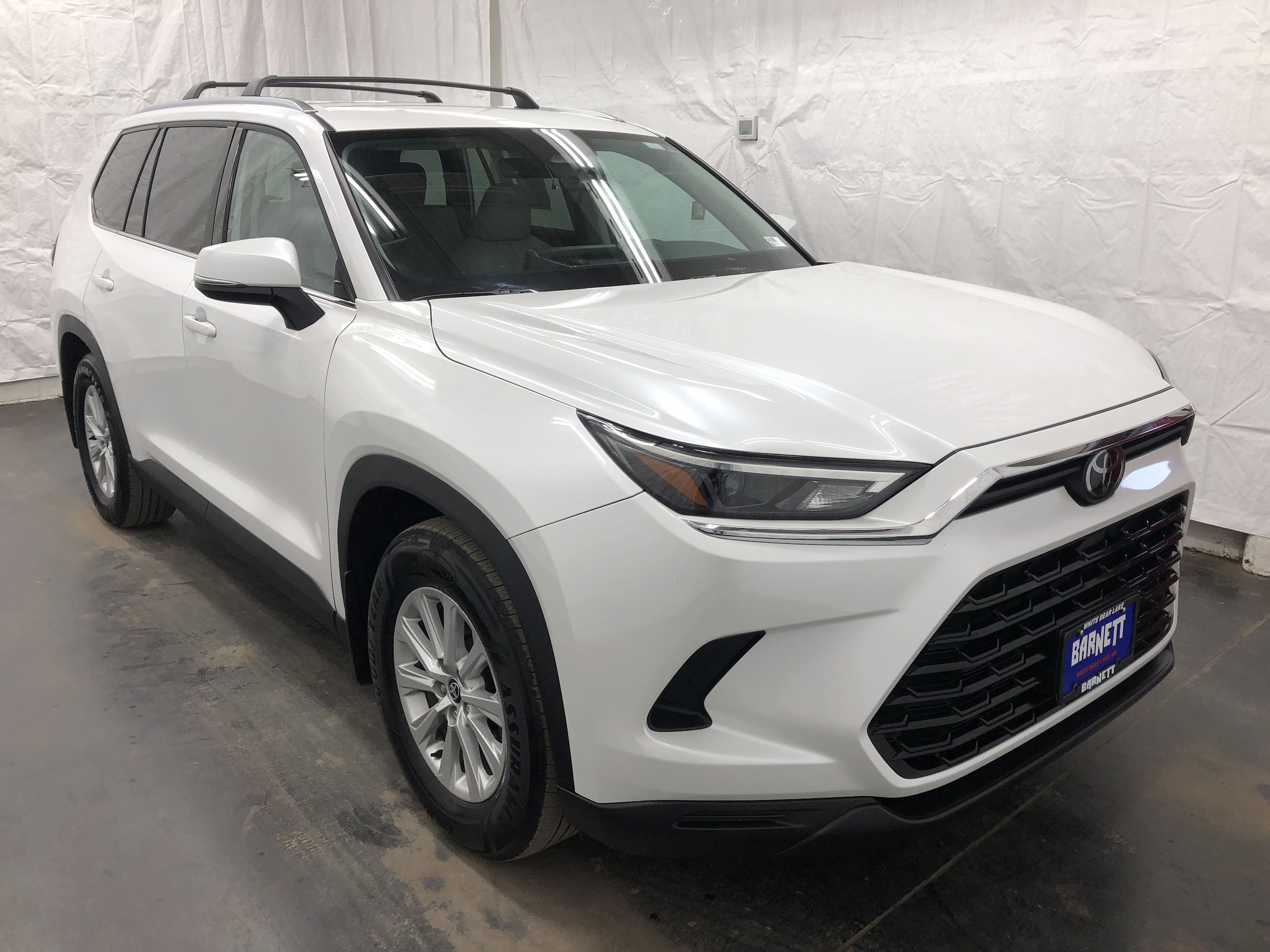 Used 2024 Toyota Grand Highlander XLE with VIN 5TDAAAB50RS058670 for sale in White Bear Lake, Minnesota