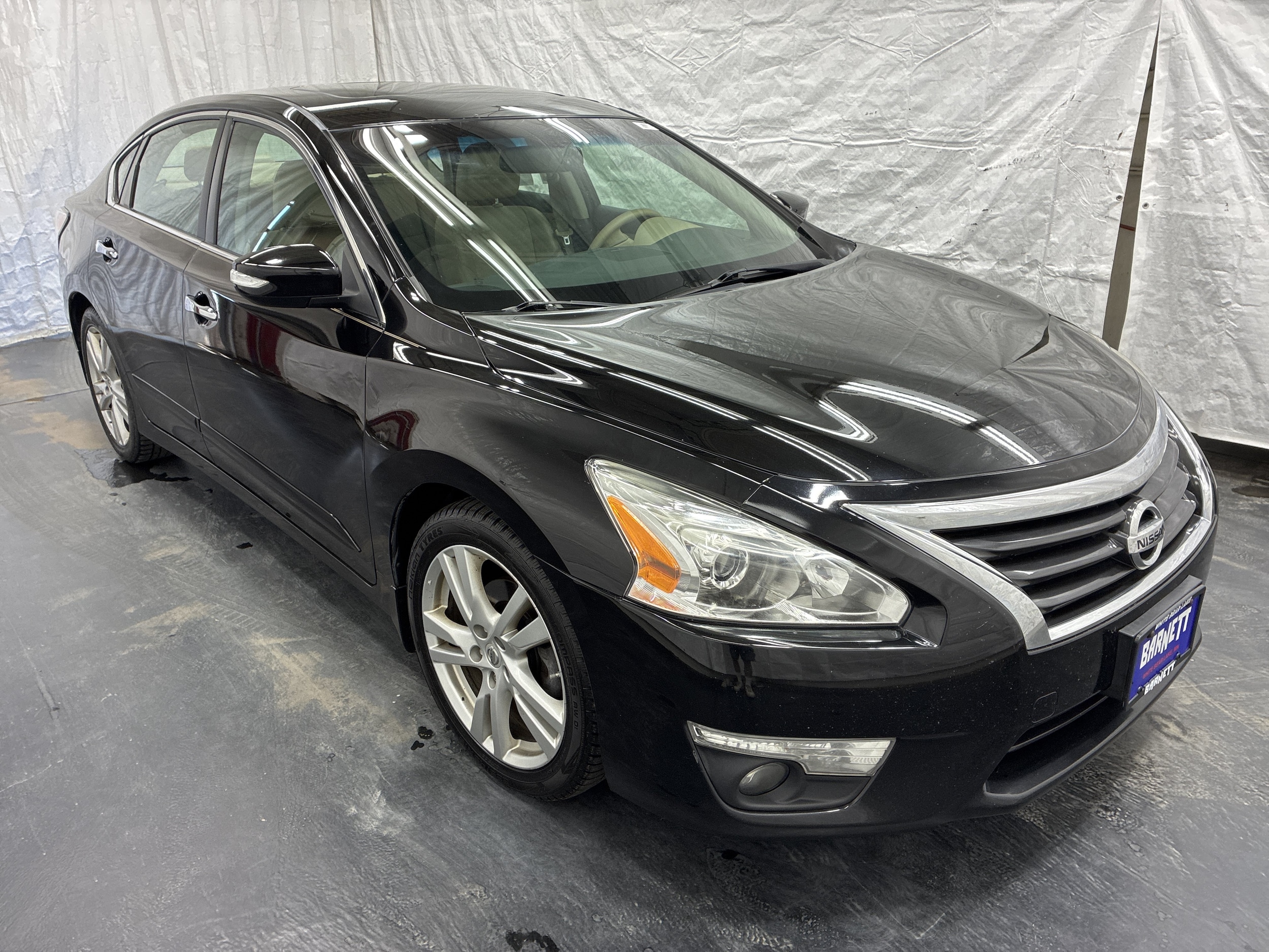 Used 2015 Nissan Altima SL with VIN 1N4BL3AP2FC145583 for sale in White Bear Lake, Minnesota