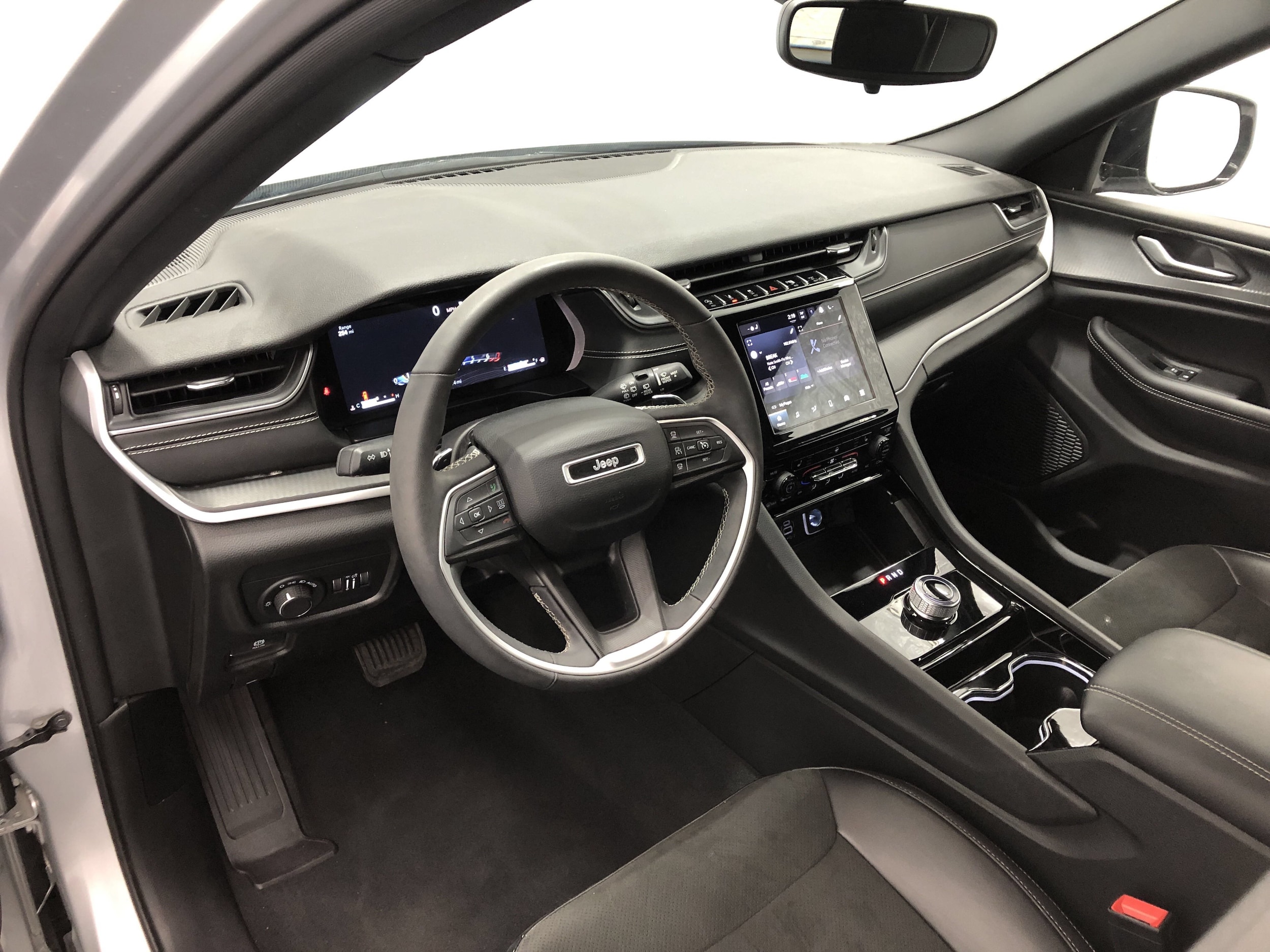 2023 Jeep Grand Cherokee Altitude - Photo 10