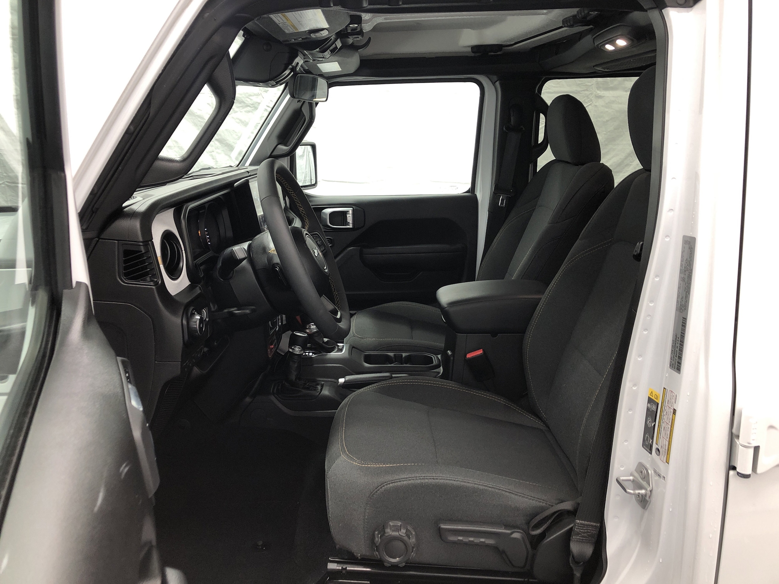 2024 Jeep Wrangler 4-Door Willys - Photo 8
