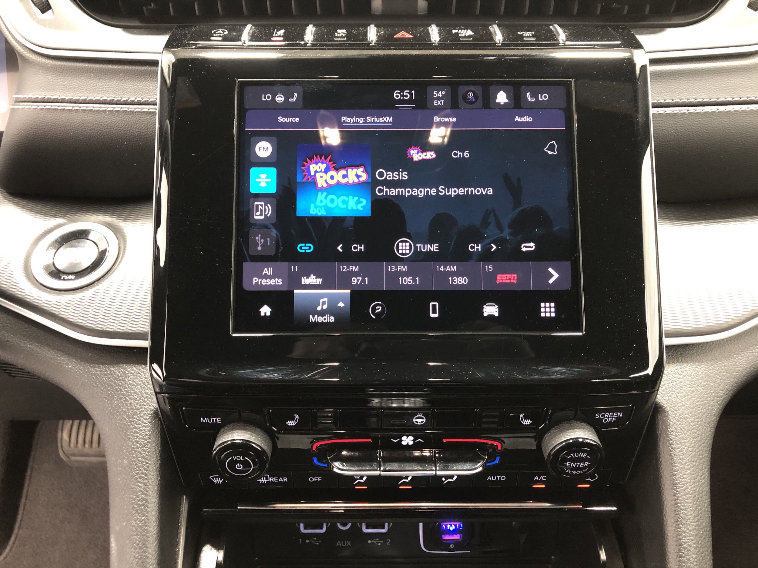 2024 Jeep Grand Cherokee Altitude - Photo 13