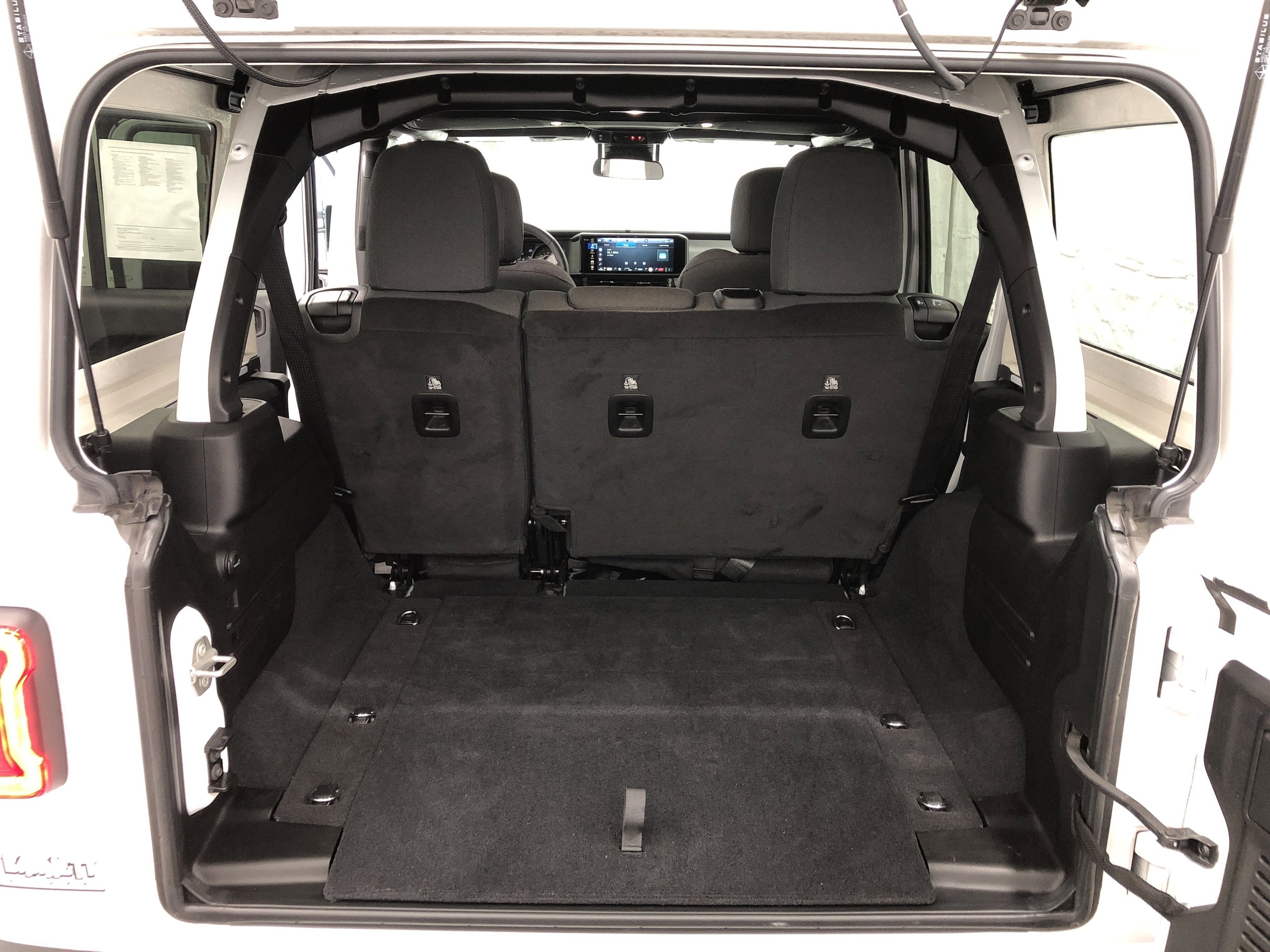 2024 Jeep Wrangler 4-Door Willys - Photo 7