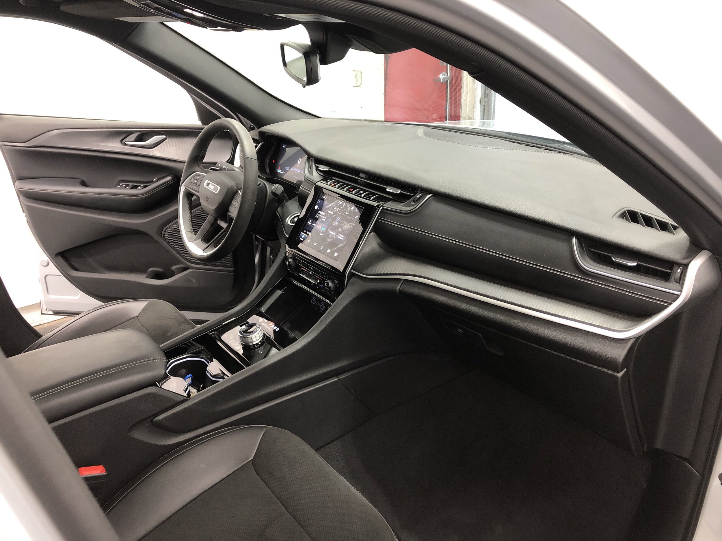 2023 Jeep Grand Cherokee Altitude - Photo 11