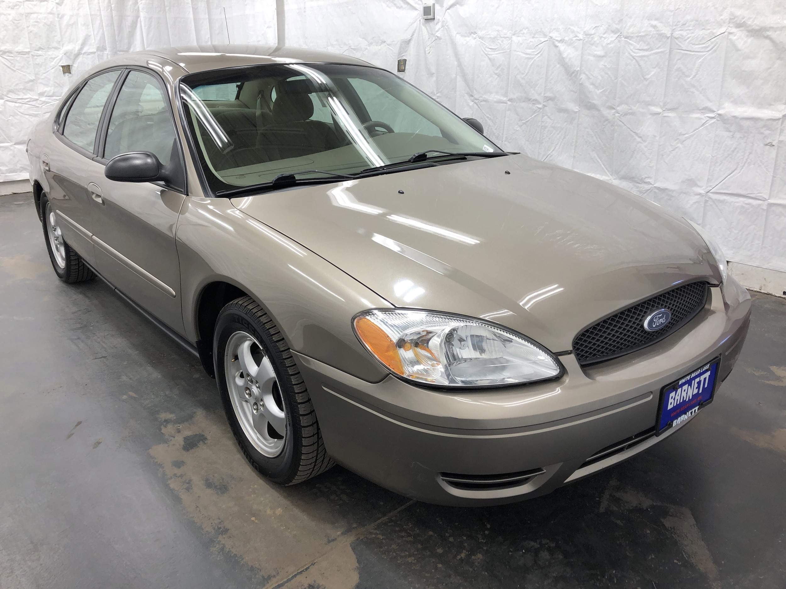 Used 2006 Ford Taurus SE with VIN 1FAHP53U16A216717 for sale in White Bear Lake, Minnesota