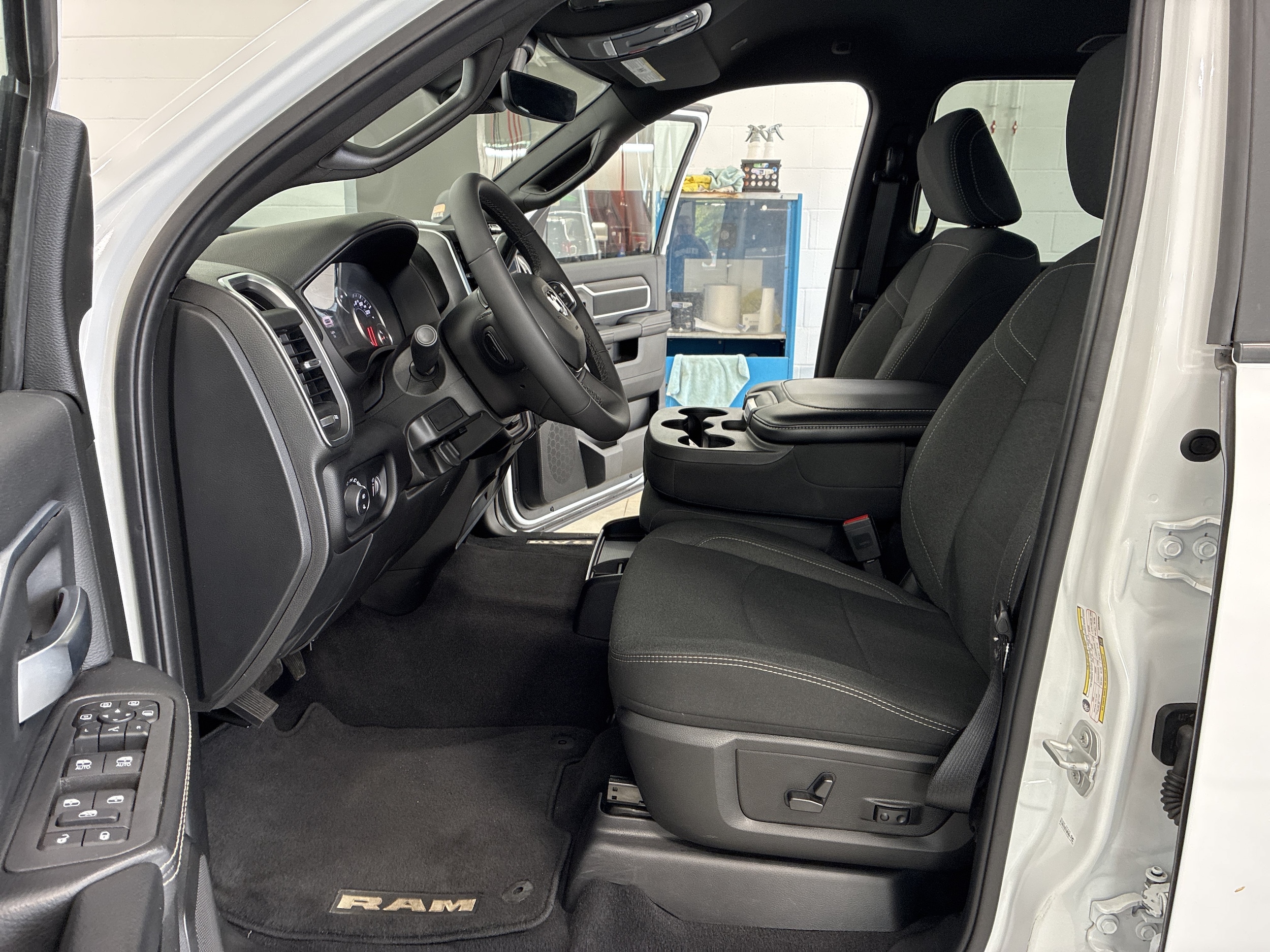 2025 RAM Ram 2500 Pickup Big Horn - Photo 15