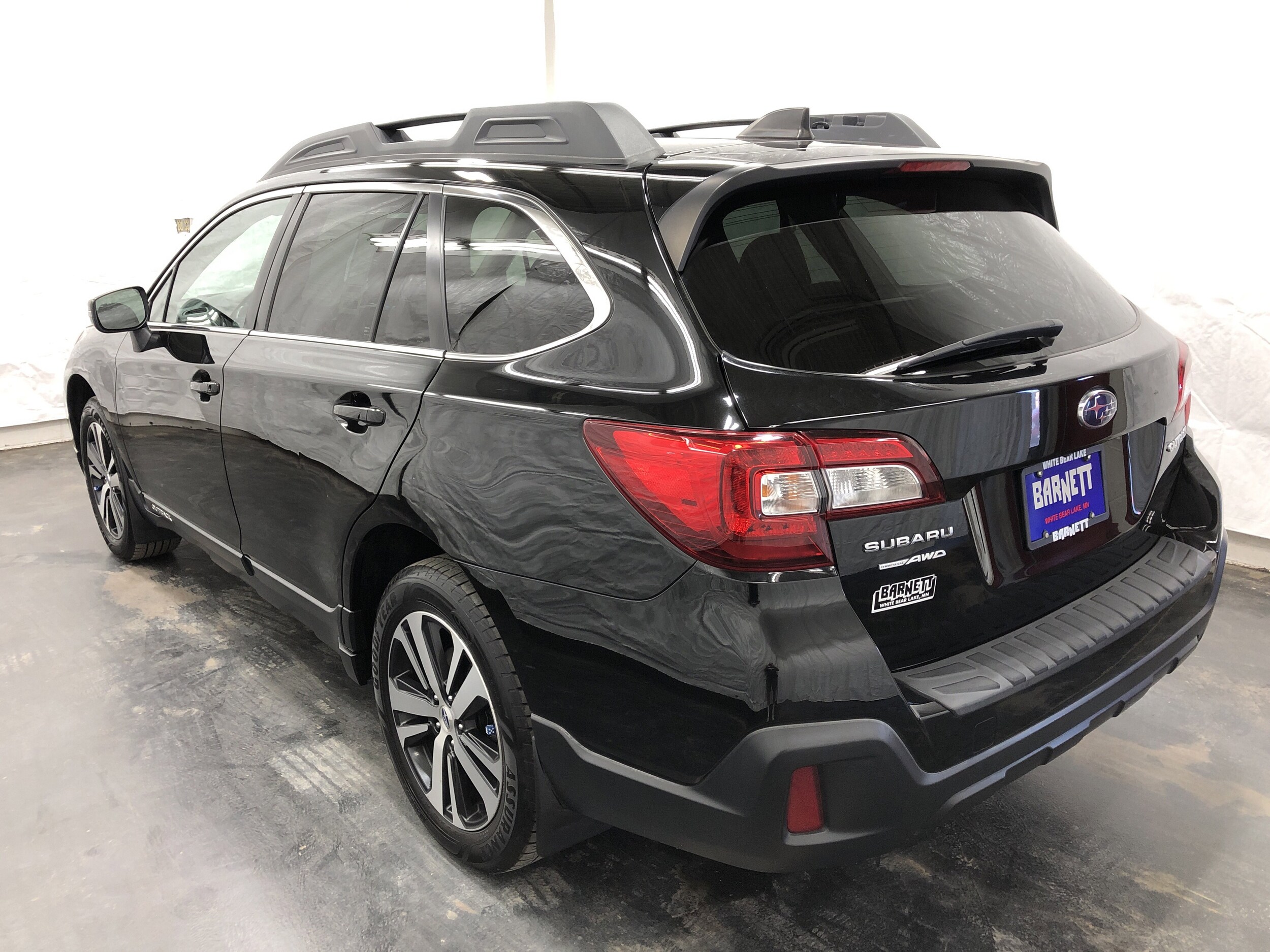 2019 Subaru Outback Limited photo 3