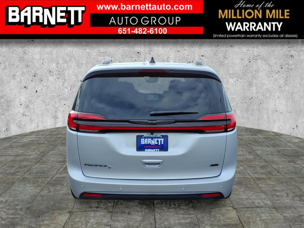 New 2026 Chrysler Pacifica SELECT AWD Passenger Van