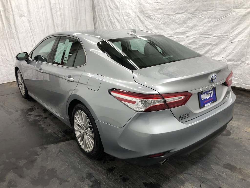 Used 2019 Toyota Camry Hybrid Hybrid XLE Sedan