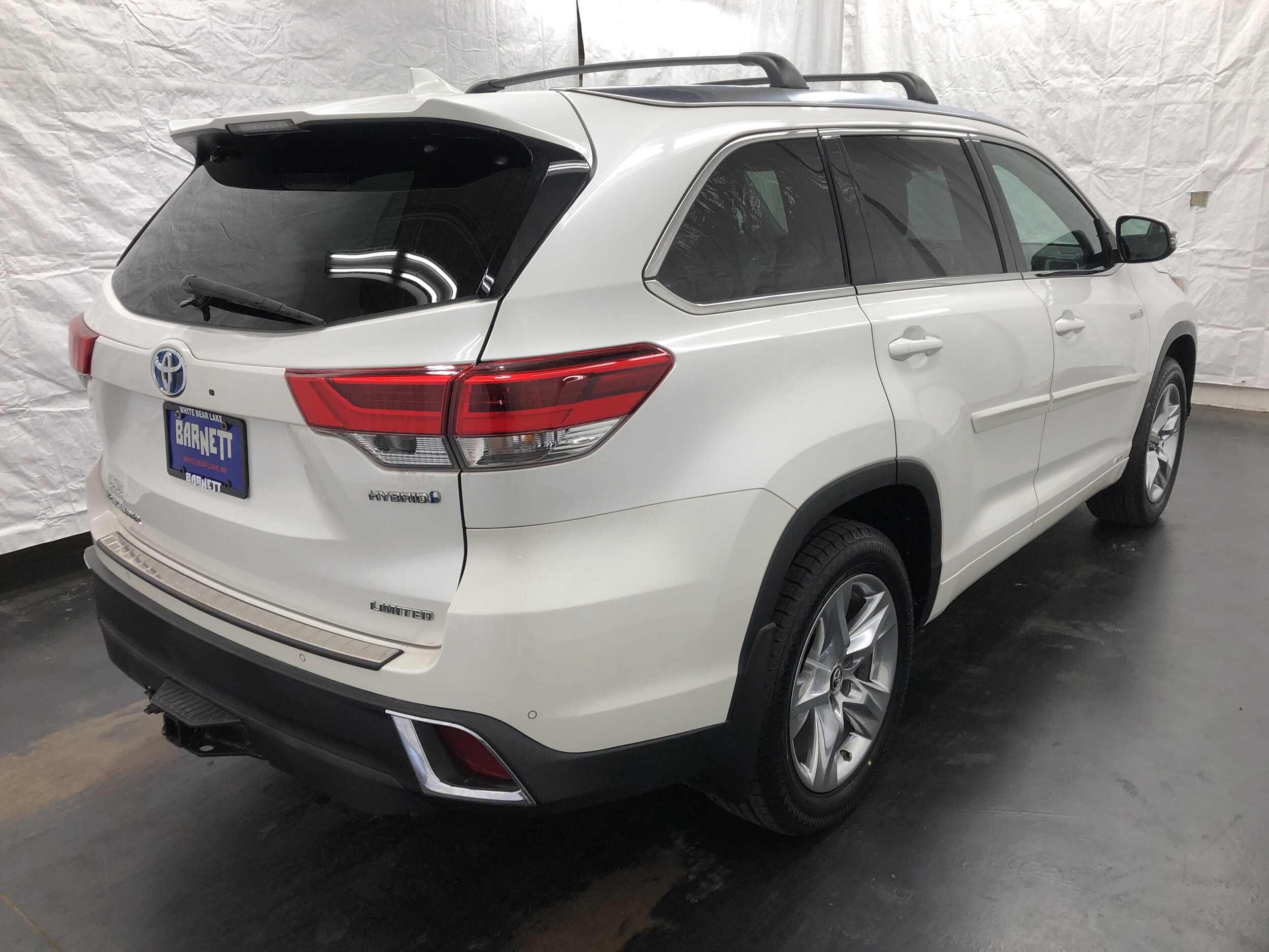 2018 Toyota Highlander Hybrid Limited photo 3