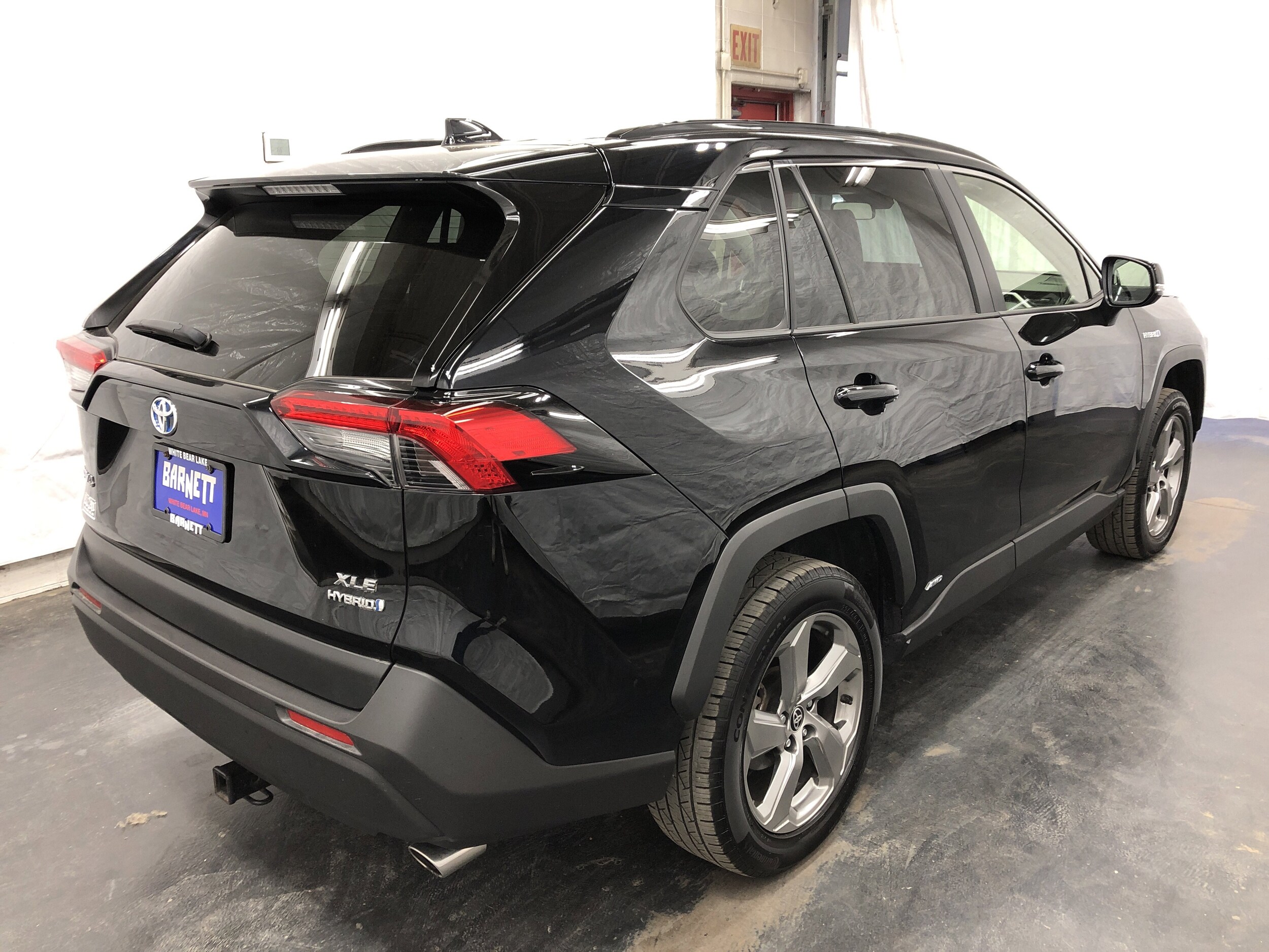 2021 Toyota RAV4 Hybrid XLE Premium photo 3