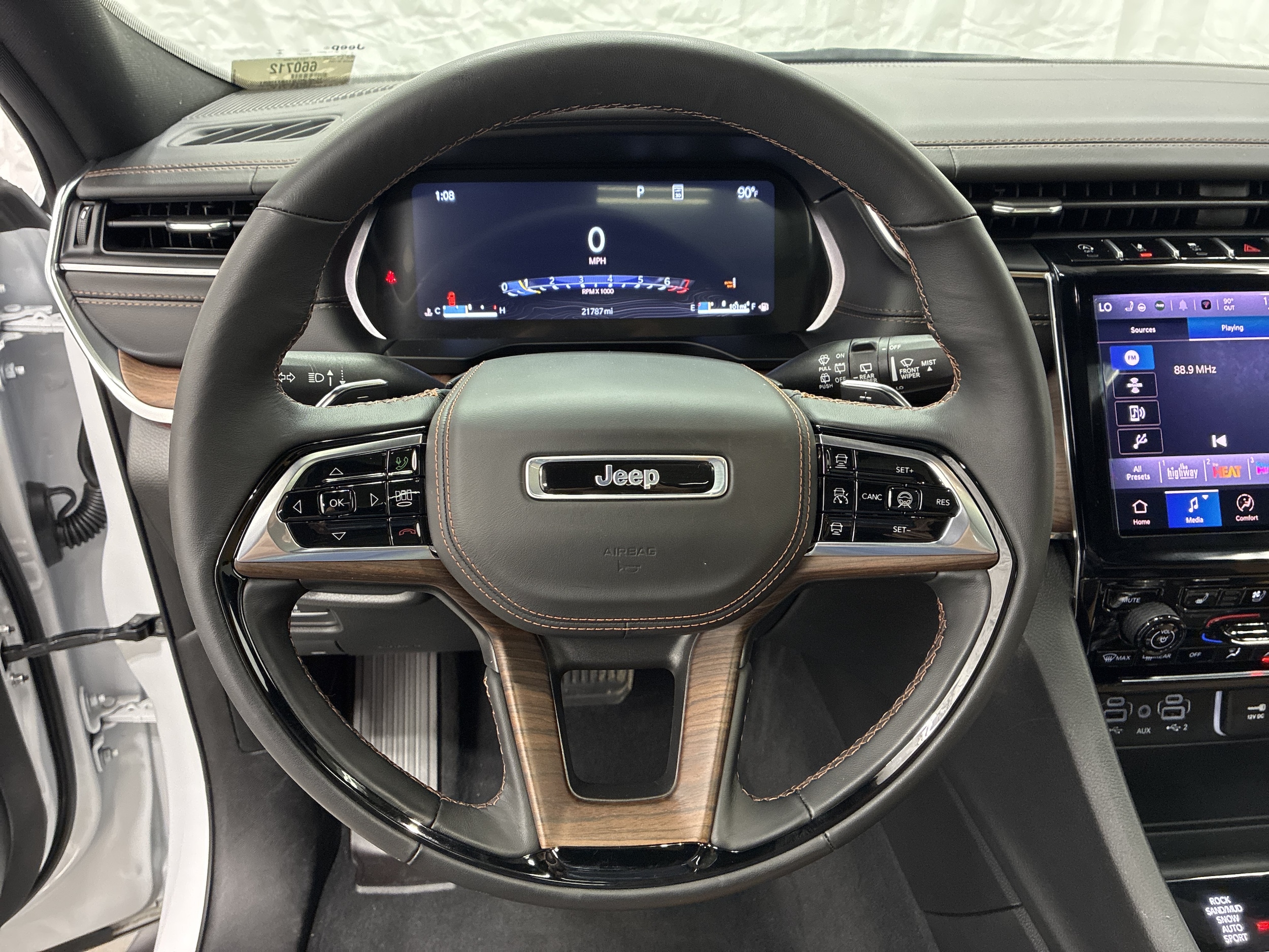 2025 Jeep Grand Cherokee Summit - Photo 28