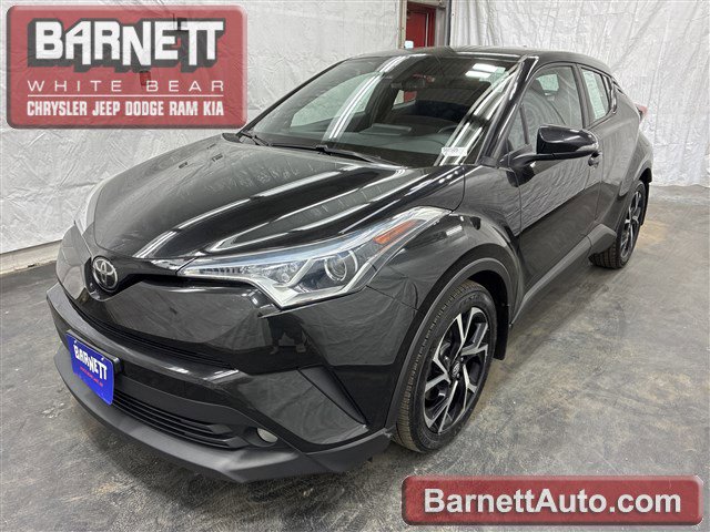 2018 Toyota C-HR XLE Premium's photo