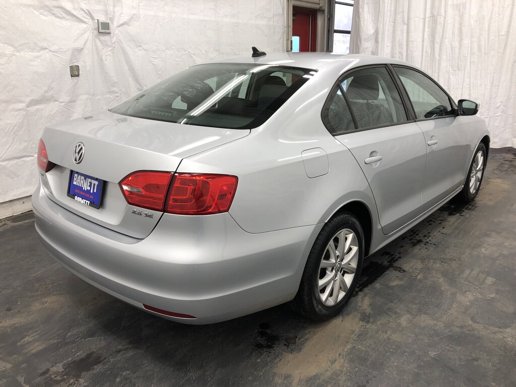 Used 2011 Volkswagen Jetta SE w/Convenience Sedan