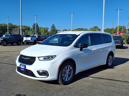 2026 Chrysler Pacifica SELECT AWD Passenger Van