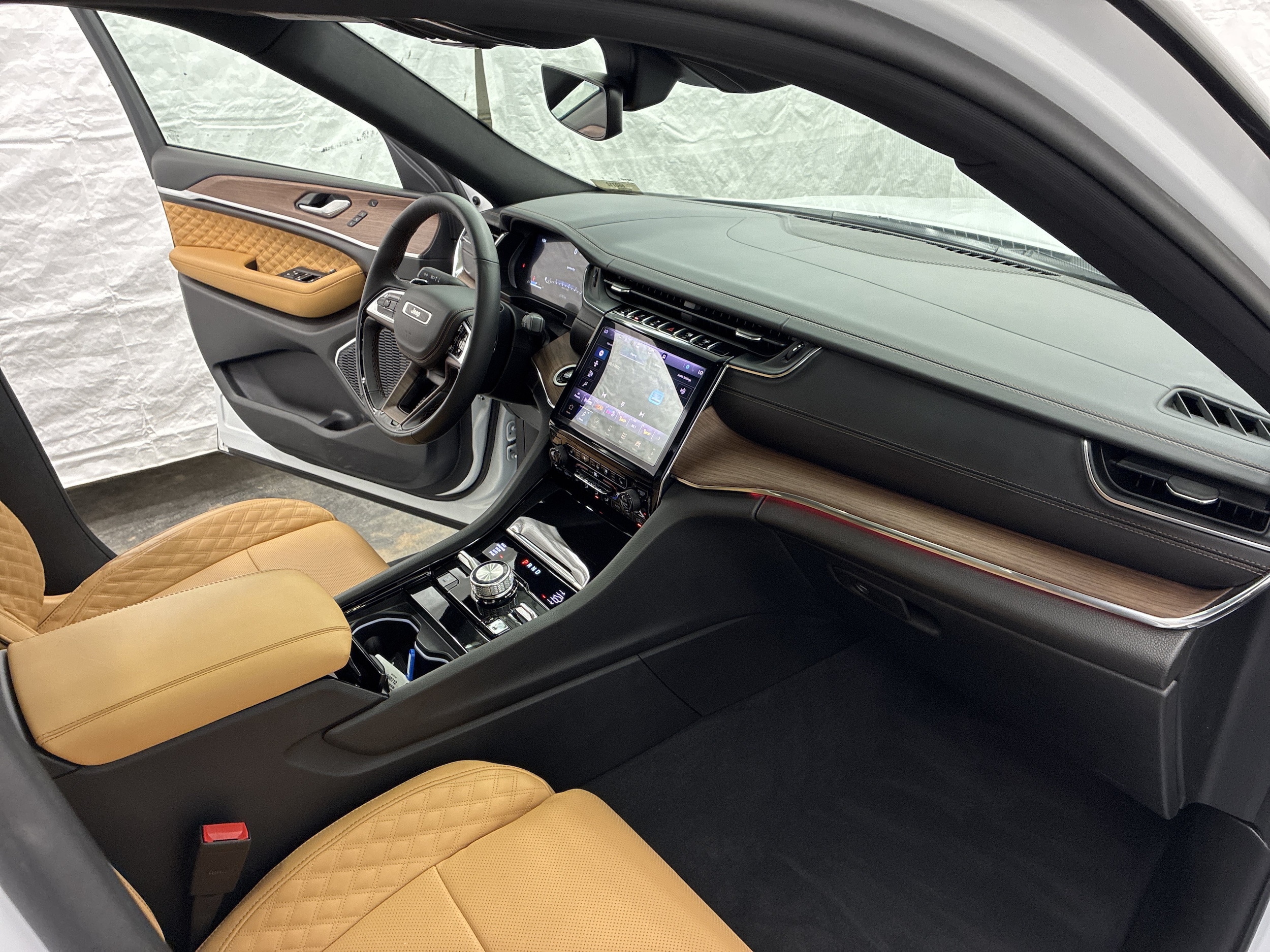 2025 Jeep Grand Cherokee Summit - Photo 18
