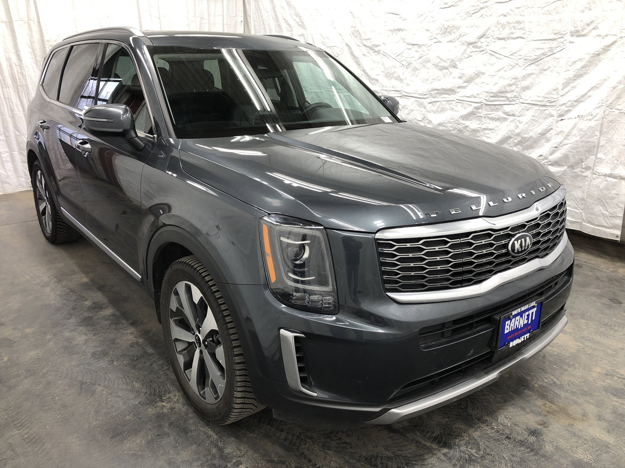 Used 2020 Kia Telluride S with VIN 5XYP6DHC9LG064121 for sale in Saint Paul, Minnesota
