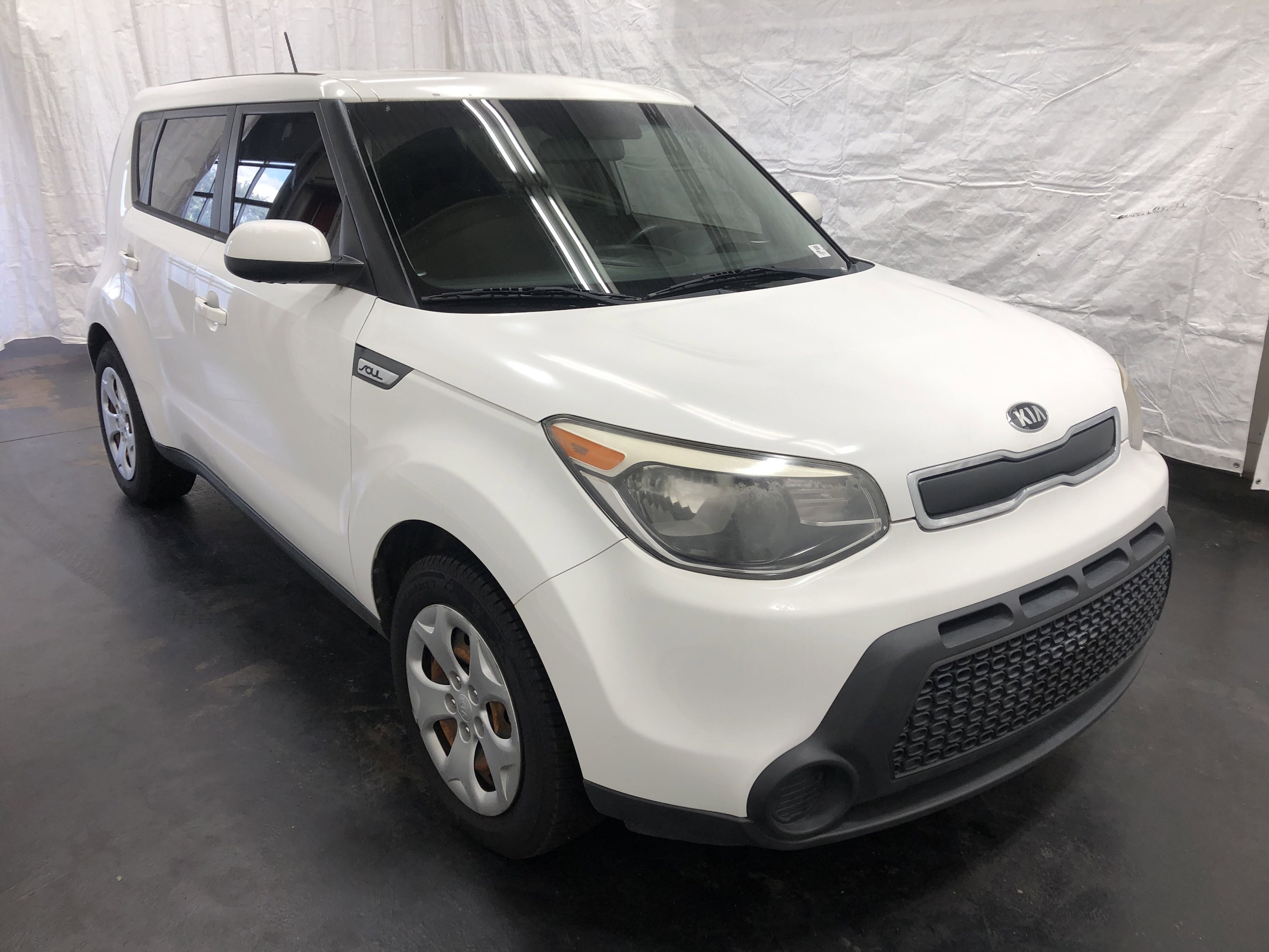 Used 2015 Kia Soul Base with VIN KNDJN2A22F7133182 for sale in Saint Paul, Minnesota