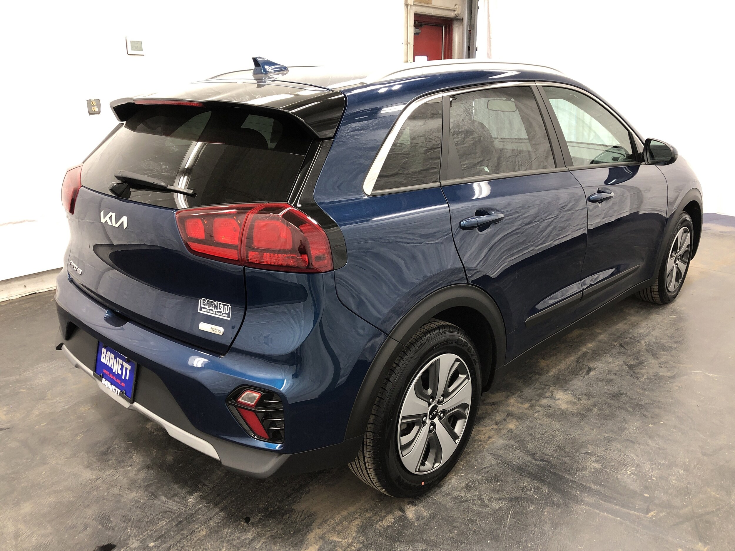 2022 Kia Niro LX photo 3
