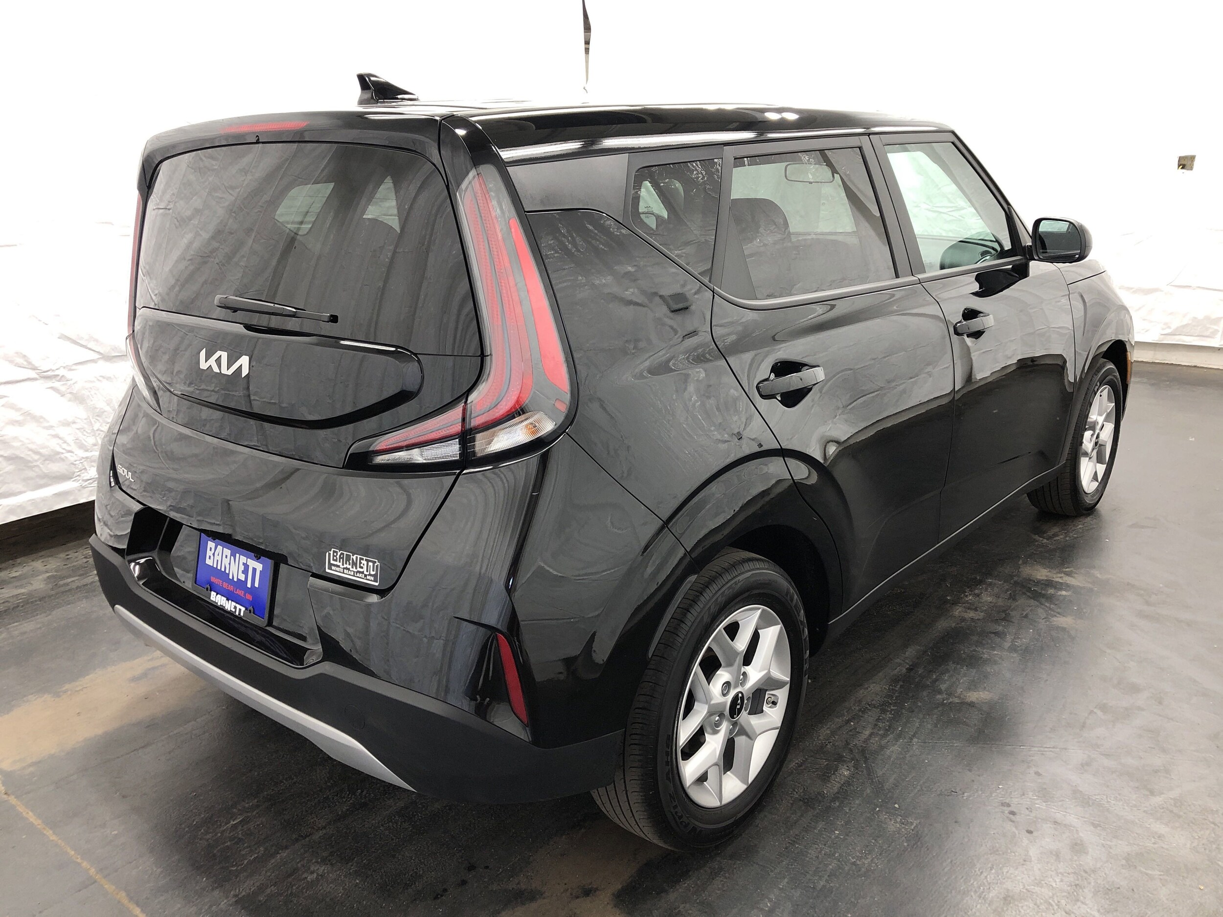 2024 Kia Soul LX photo 3