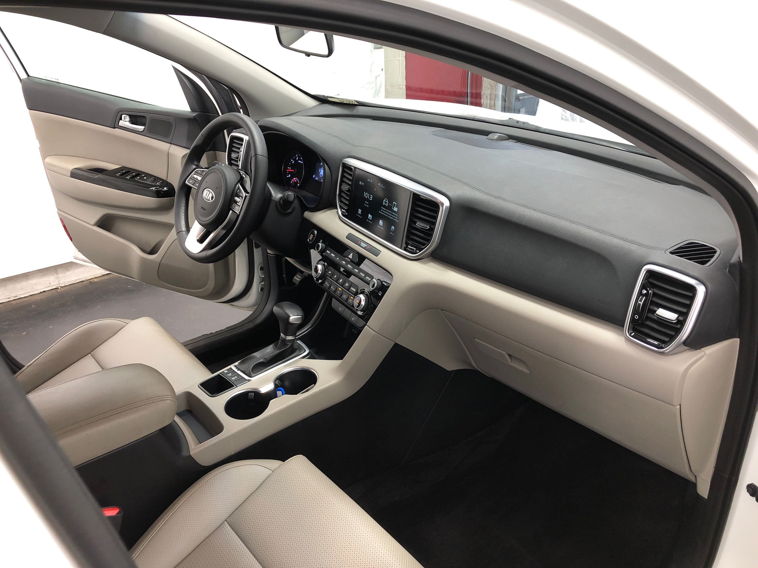 2021 Kia Sportage EX - Photo 10
