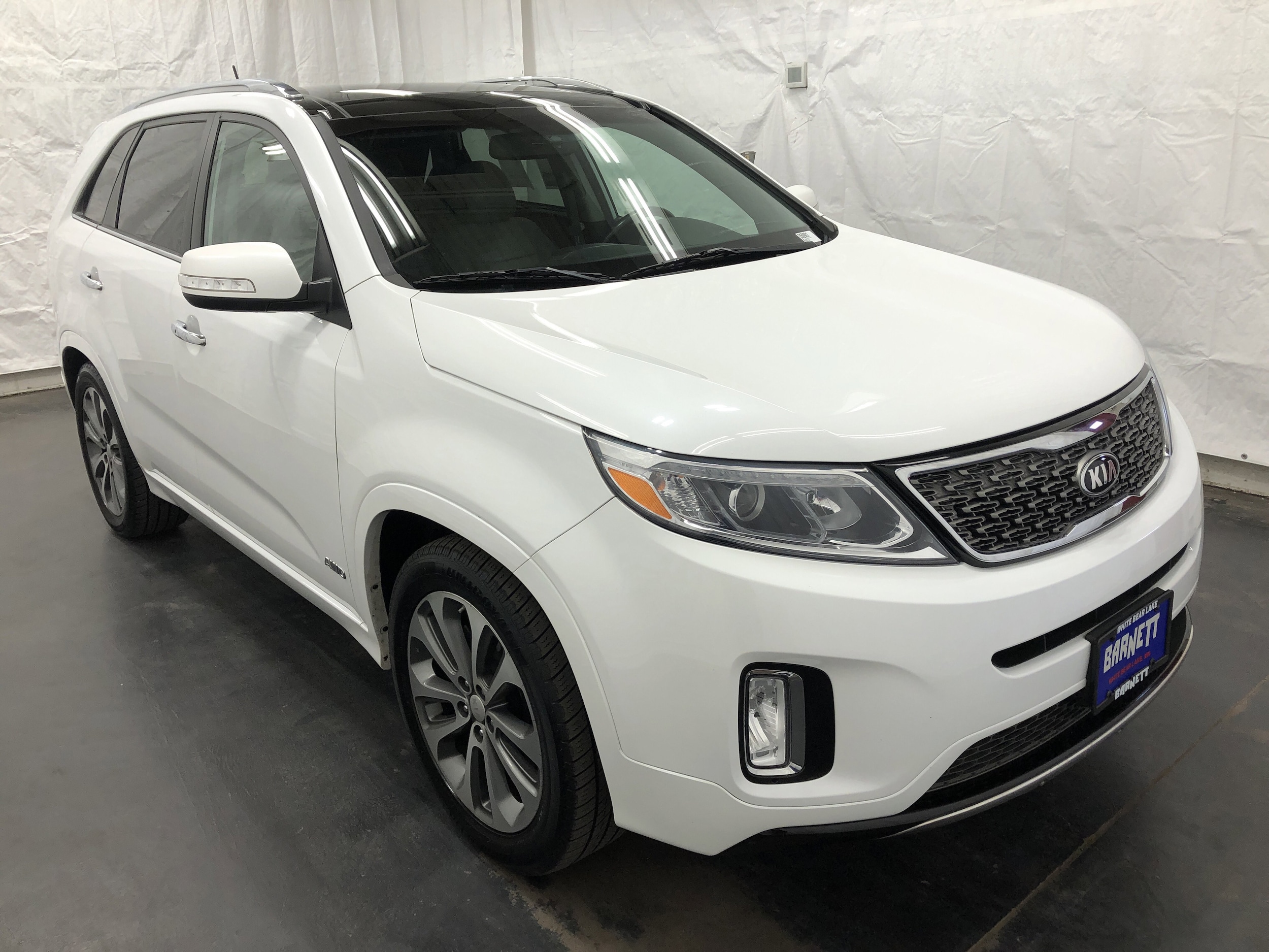 Used 2015 Kia Sorento Limited with VIN 5XYKWDA75FG578799 for sale in Saint Paul, Minnesota
