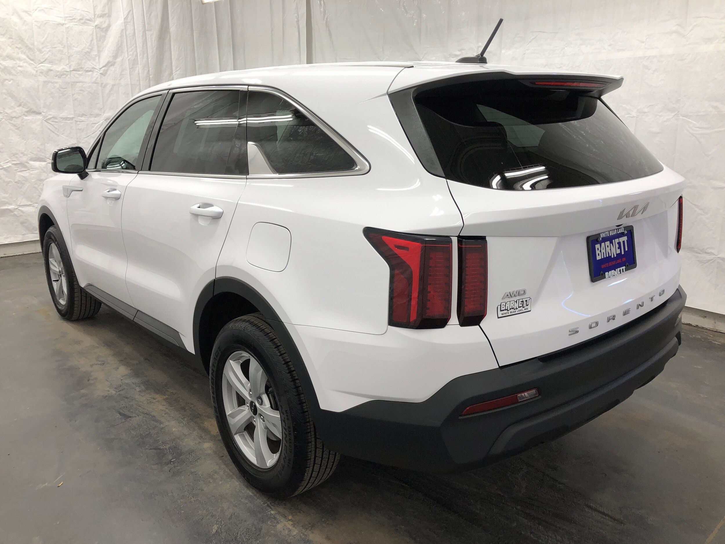 2022 Kia Sorento LX photo 3