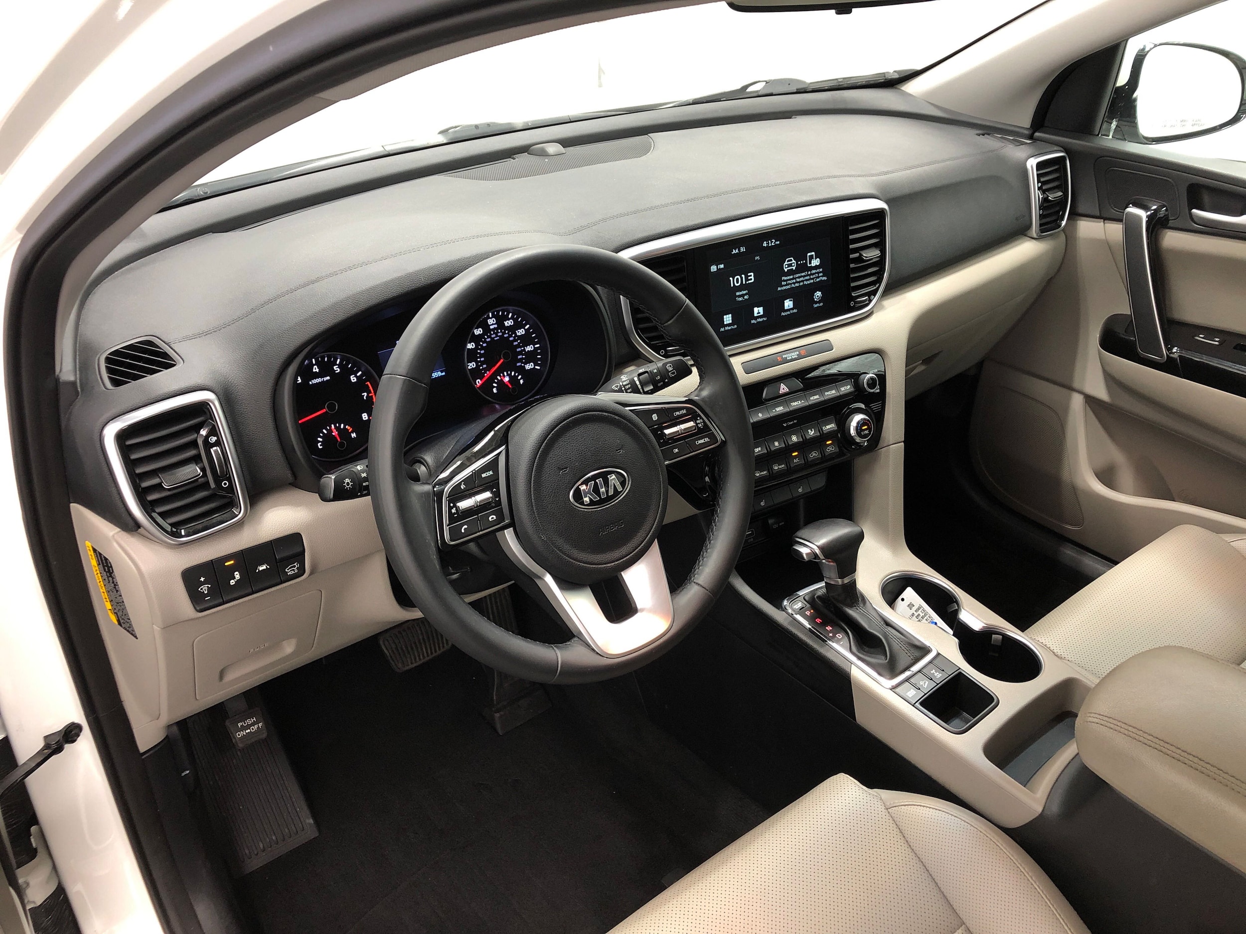 2021 Kia Sportage EX - Photo 9