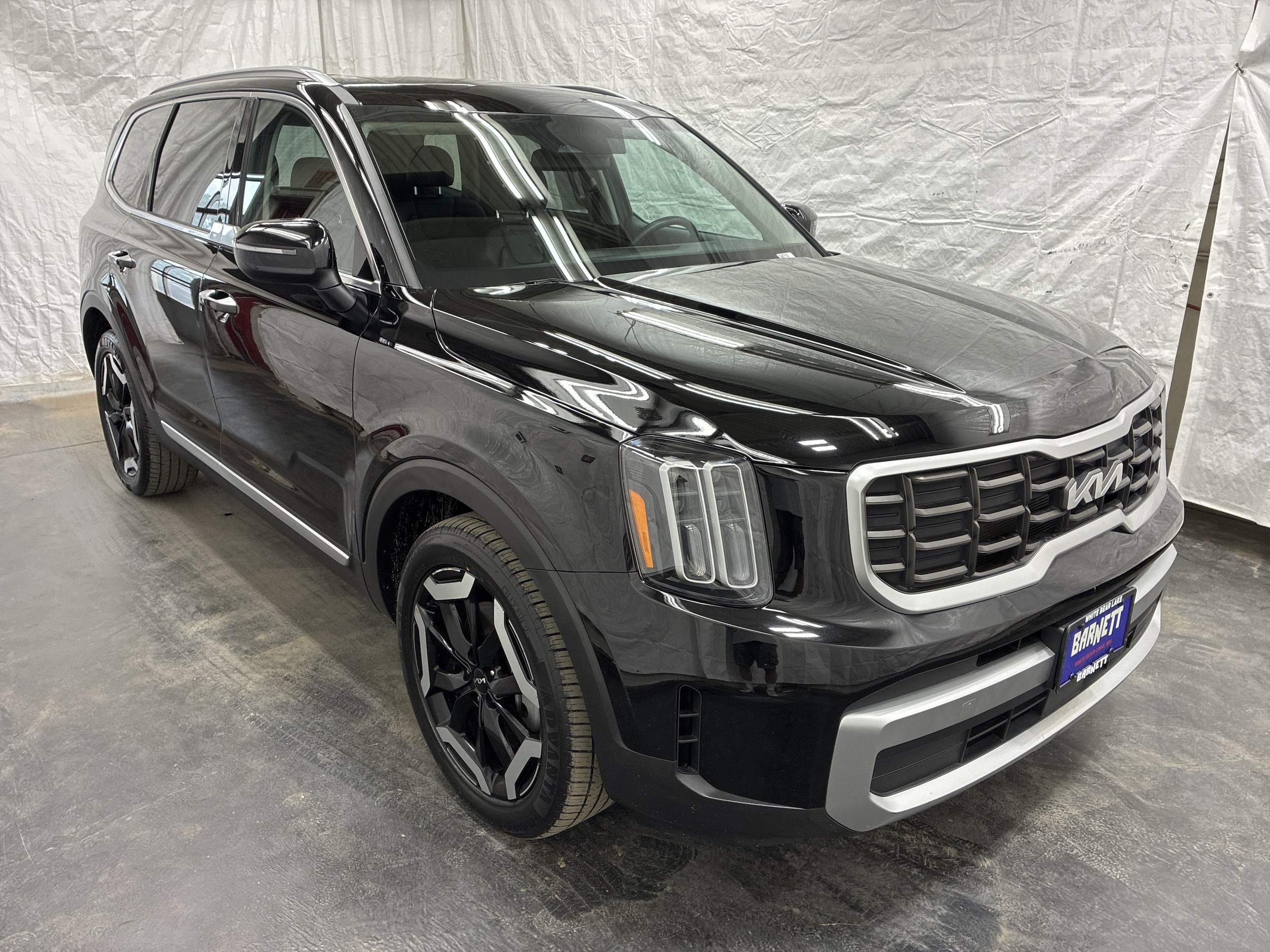 Certified 2023 Kia Telluride S with VIN 5XYP6DGC3PG340722 for sale in Saint Paul, Minnesota