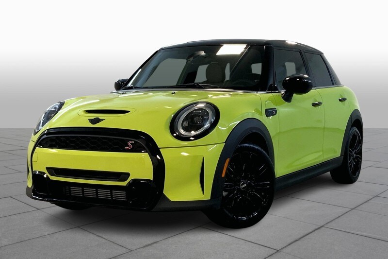 2023 MINI Hardtop 4 Door S's photo