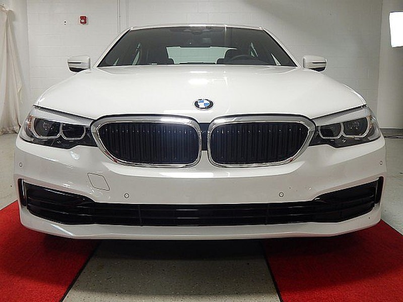 Certified 2019 BMW 5 Series 540i with VIN WBAJE7C53KWW12177 for sale in Houston, TX