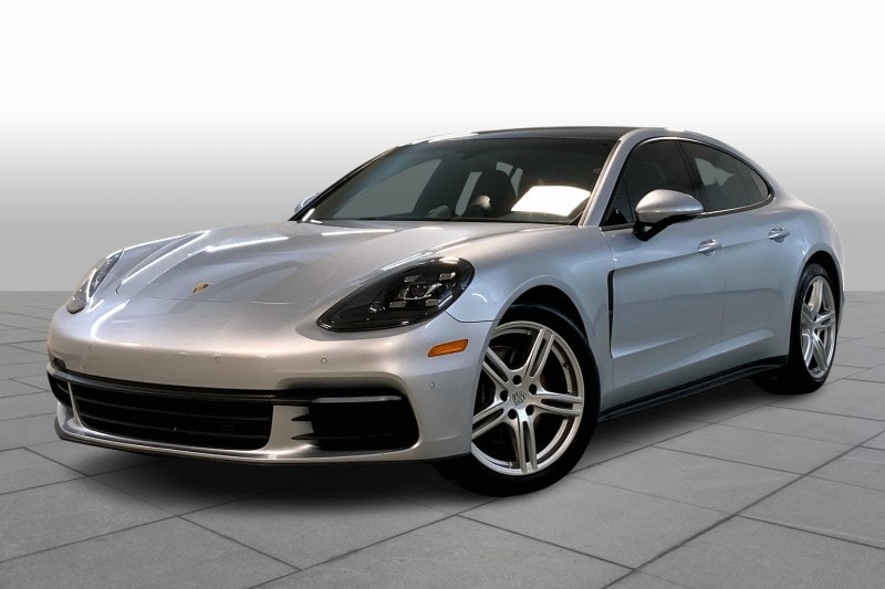 2018 Porsche Panamera 4's photo