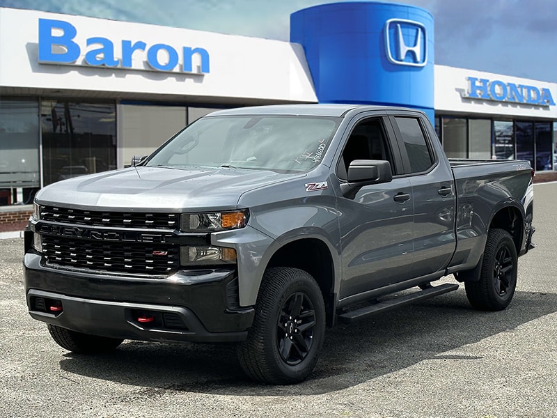 Used 2019 Chevrolet Silverado 1500 Custom with VIN 1GCRYCEF6KZ417037 for sale in Patchogue, NY