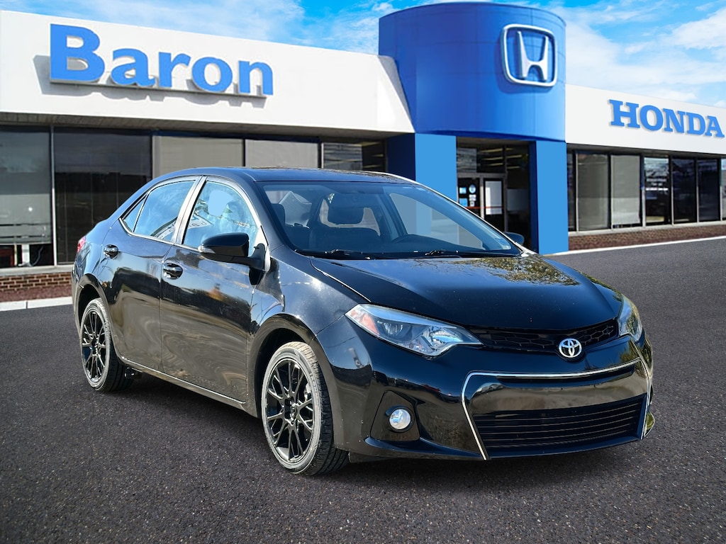 Used 2016 Toyota Corolla LE Sedan