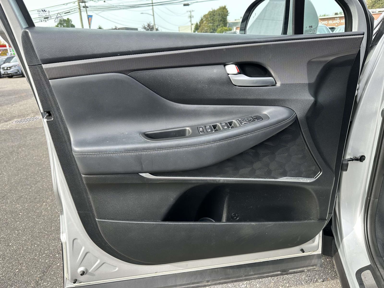 2019 Hyundai Santa Fe Limited - Photo 8