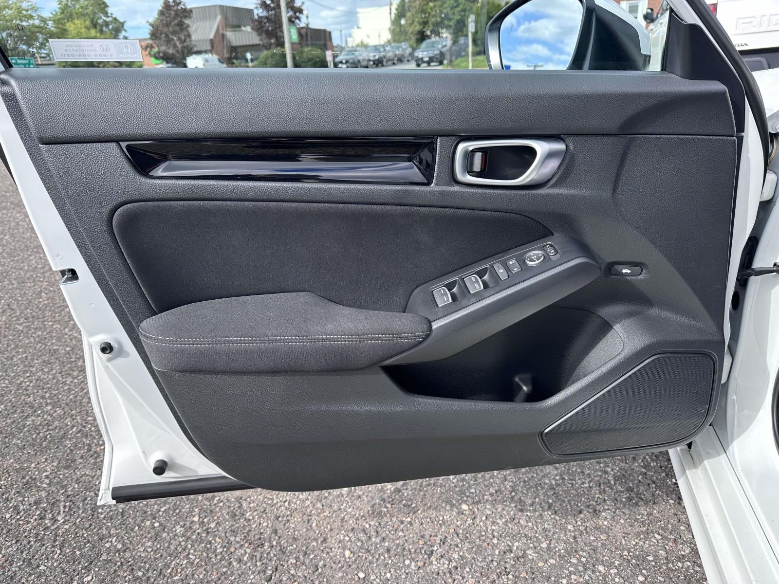 2024 Honda Civic EX - Photo 8