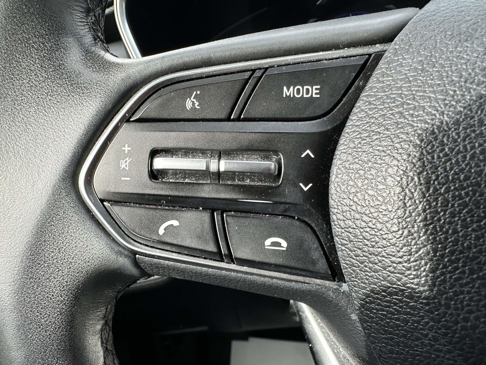 2019 Hyundai Santa Fe Limited - Photo 18
