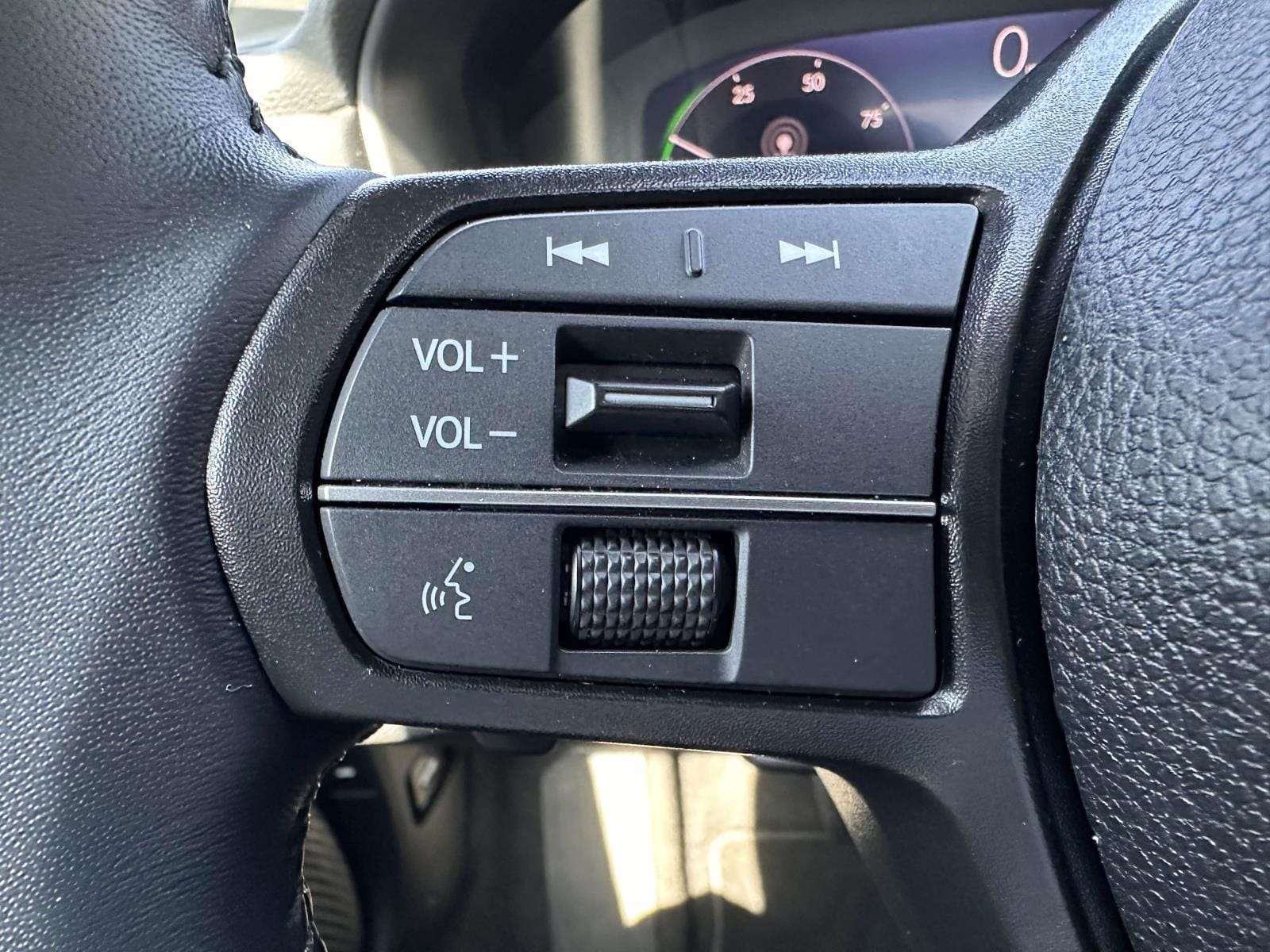 2025 Honda Accord Hybrid EX-L - Photo 18