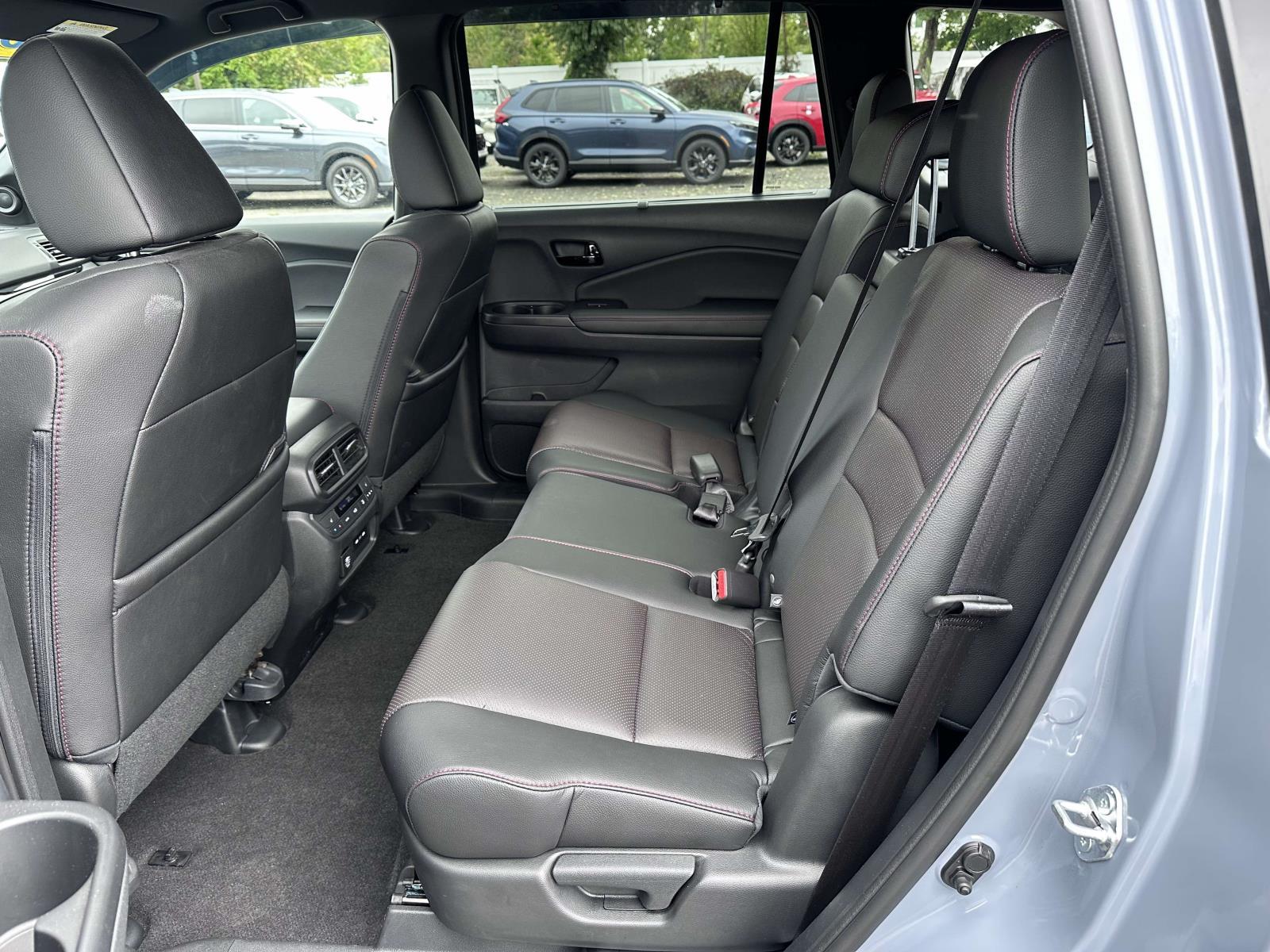 2024 Honda Passport Black Edition - Photo 14