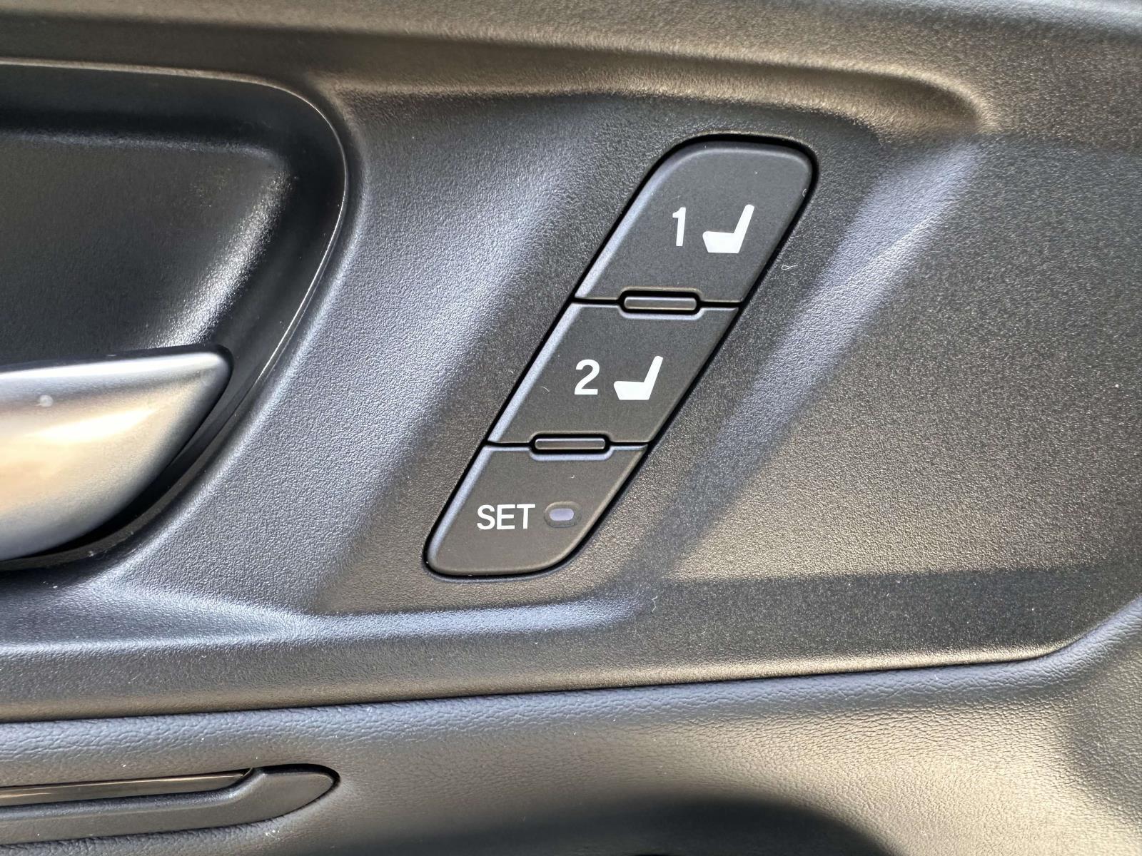 2025 Honda Accord Hybrid EX-L - Photo 10