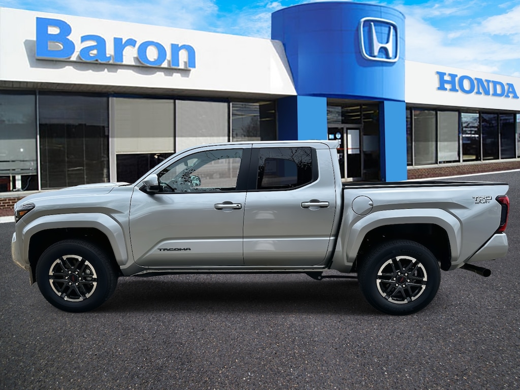 Used 2025 Toyota Tacoma  Truck Double Cab