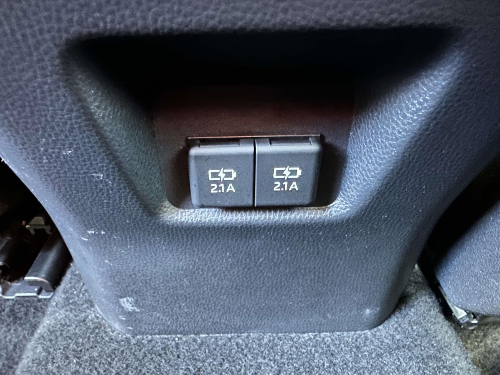2021 Toyota RAV4 XLE - Photo 14