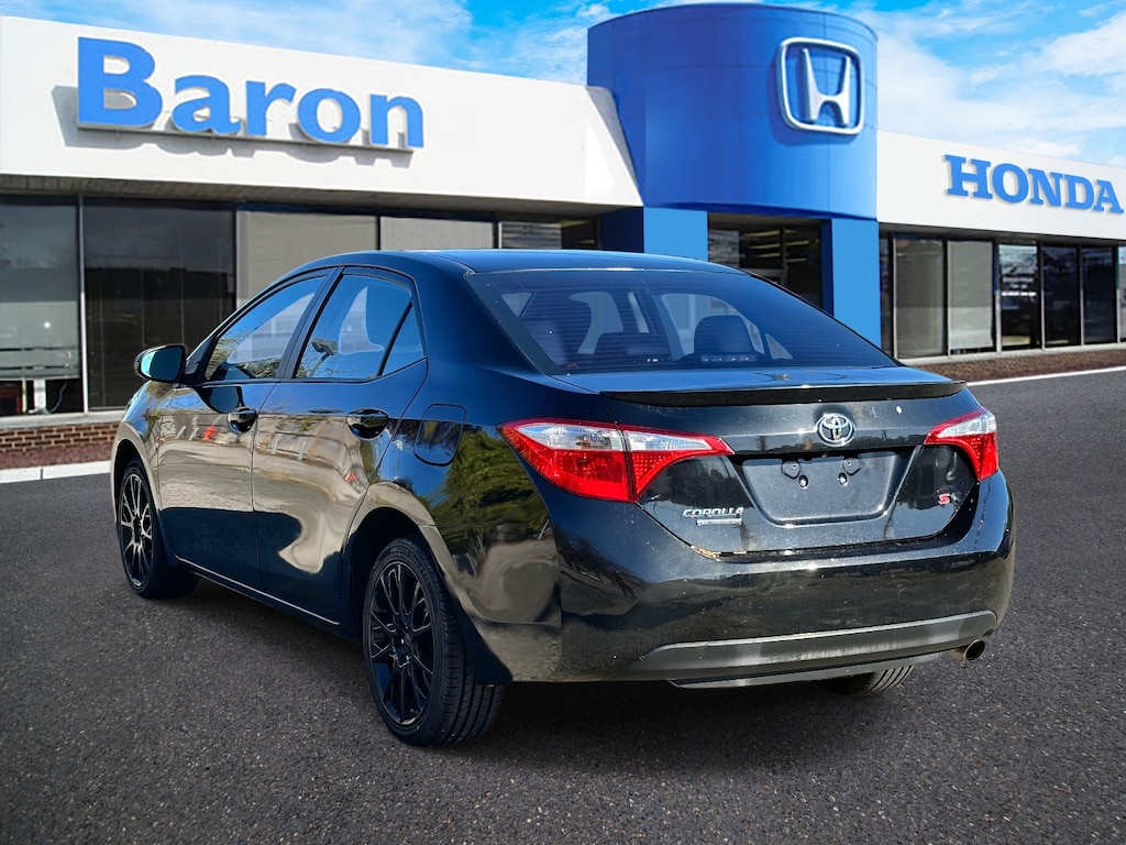 Used 2016 Toyota Corolla LE Sedan