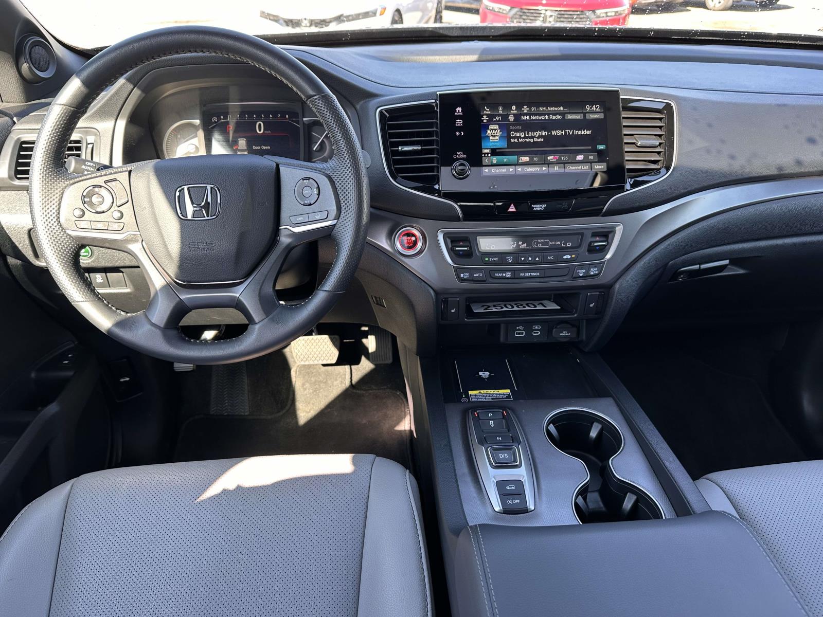 2025 Honda Passport EX-L - Photo 17