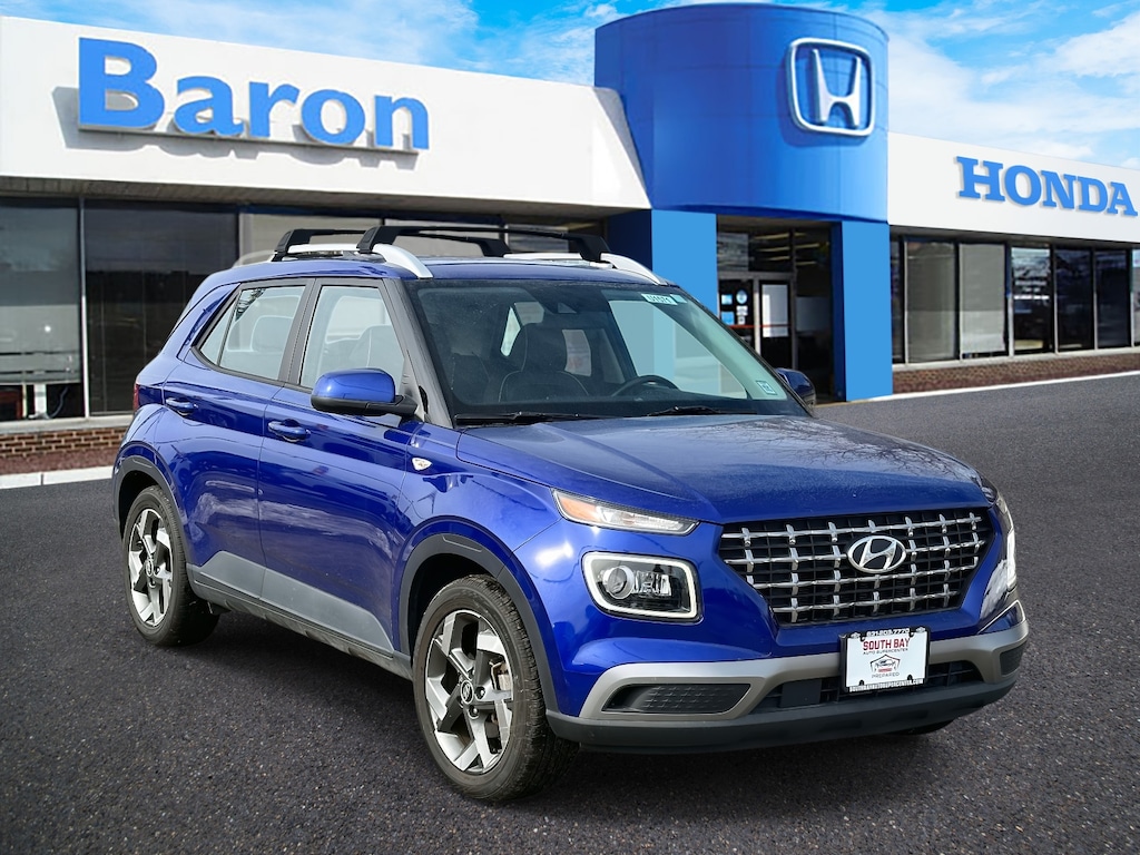 Used 2022 Hyundai Venue Limited SUV