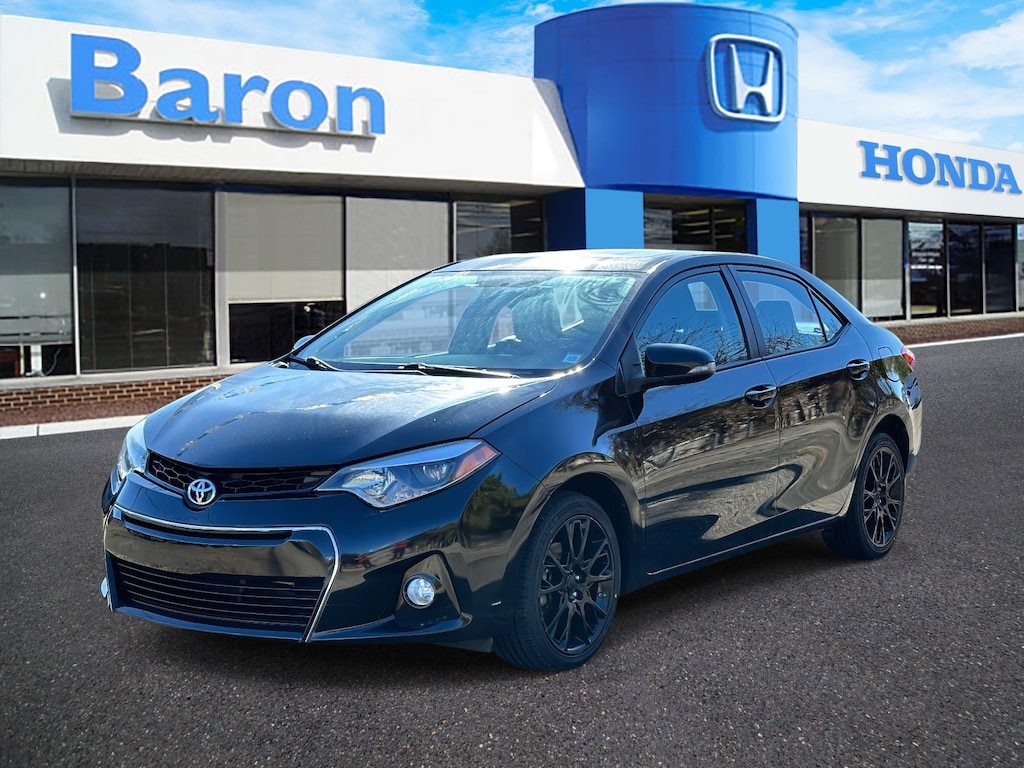 Used 2016 Toyota Corolla LE Sedan