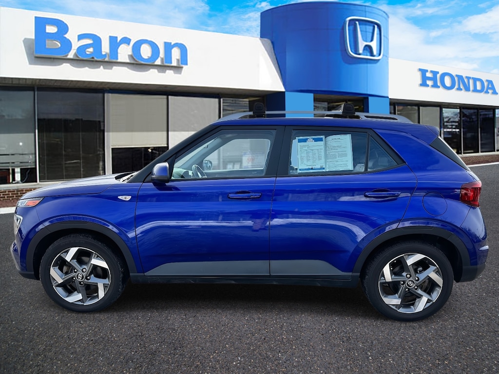 Used 2022 Hyundai Venue Limited SUV